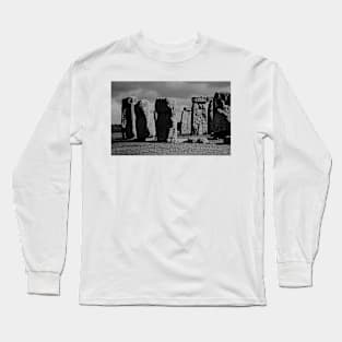 Stonehenge Black and White. Great Britain Long Sleeve T-Shirt